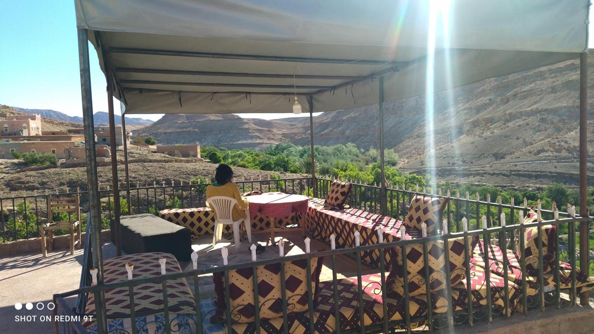 Hotel Familiale Les Grotte Ait Ben Haddou Bagian luar foto