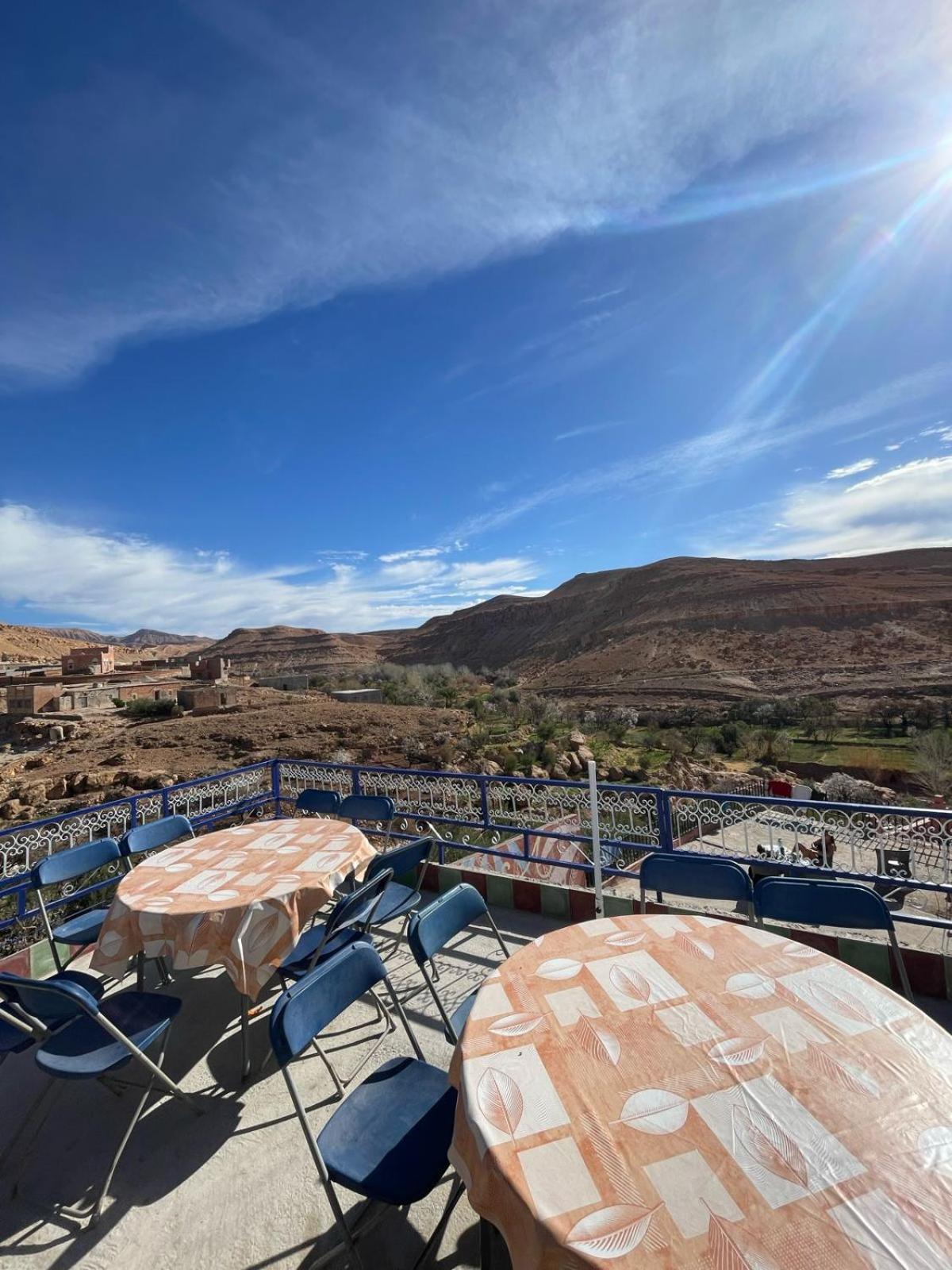Hotel Familiale Les Grotte Ait Ben Haddou Bagian luar foto